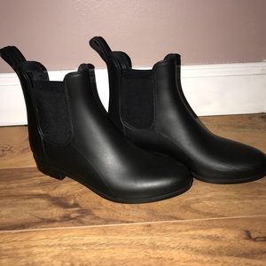 Women Target Ankle booties